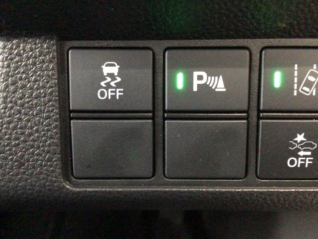 ホンダが推し進める総合先進安全装備のセンシング搭載！　衝突や斜線はみだしなどの危険が予測される時、センサーが警告。ヒューマンエラーを高度先進技術が補完してくれます。
