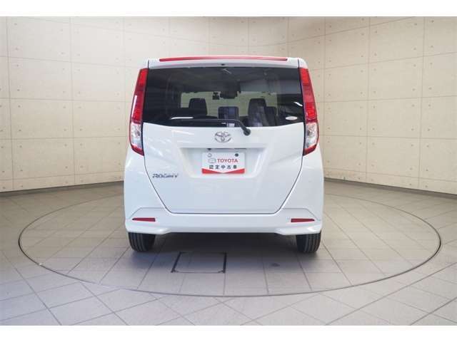 1年間、距離無制限。安心のトヨタロングラン保証がついてきます。全国のトヨタで保証整備が受けられます。また、有料で1年もしくは2年の延長保証もできます。