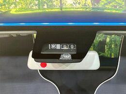 【スズキ　セーフティサポート】走行中に前方の車両等を認識し、衝突しそうな時は警報とブレーキで衝突回避と被害軽減をアシスト。より安全にドライブをお楽しみいただけます。