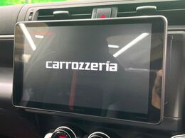 【9インチ　ディスプレイオーディオ】大画面ディスプレイへお持ちのスマートフォンと連携して、ナビやbluetoothでの音楽再生が可能です♪デザインはもちろん操作性も良好！別途ナビ機能の取付可能です♪