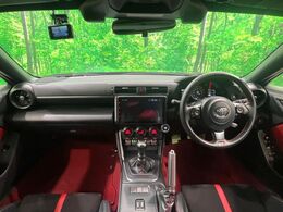 グループ総在庫数約30，000台！！全国の系列店からメーカー・車種問わずご紹介出来るので、あなたにピッタリのお車が見つかるはずです♪まずはお問い合わせ下さい☆