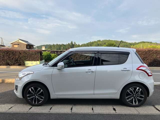 ちょうどいいサイズで運転しやすいおクルマです。