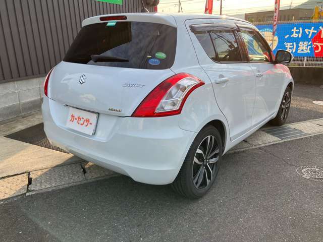 納車時にはエンジンオイル＆オイルエレメント交換、ワイパーゴム交換バッテリー交換致します。