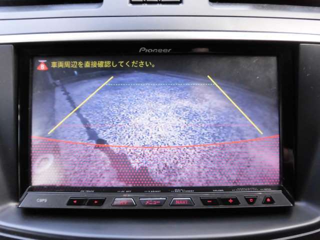 とても嬉しいバックカメラも付いております＾＾