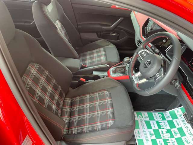 半年、1年、2年の有料保証有り。走行無制限。エンジン・ミッション・エアコン・パワーウインドウ・純正ナビなど保証内容充実・無料ロードサービス付き。詳しくはお問い合わせ下さい。