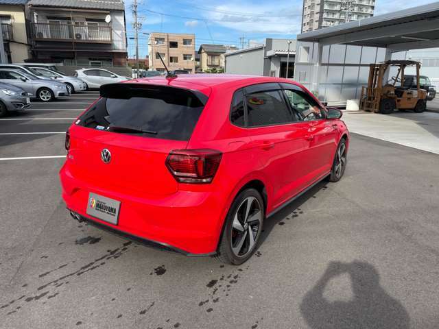 輸入車の修理を専門としているお店の自動車販売店。 　ホームページ http://www.carshop-maruyama.com/にアクセスを！車検・メンテナス・一般修理・鈑金塗装・すべて自社工場対応