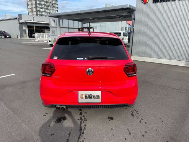 輸入車の修理を専門としているお店の自動車販売店。 　ホームページ http://www.carshop-maruyama.com/にアクセスを！車検・メンテナス・一般修理・鈑金塗装・すべて自社工場対応