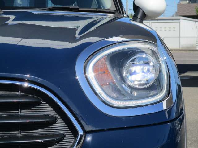 LEDヘッドライト装備。