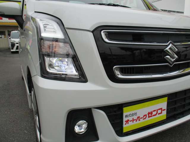LEDヘッドライト・フォグランプ付き
