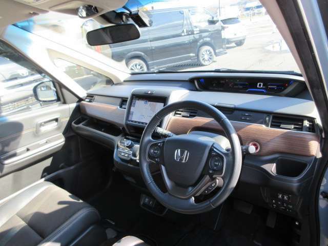 ■追加ワイド保証をご用意！例：新車から15年経過未満及び走行距離15万km未満まで加入可能！距離制限無し・保証上限金額無し2.選べる保証期間＝1年～5年3.緊急ロードサービス＝365日24時間対応☆