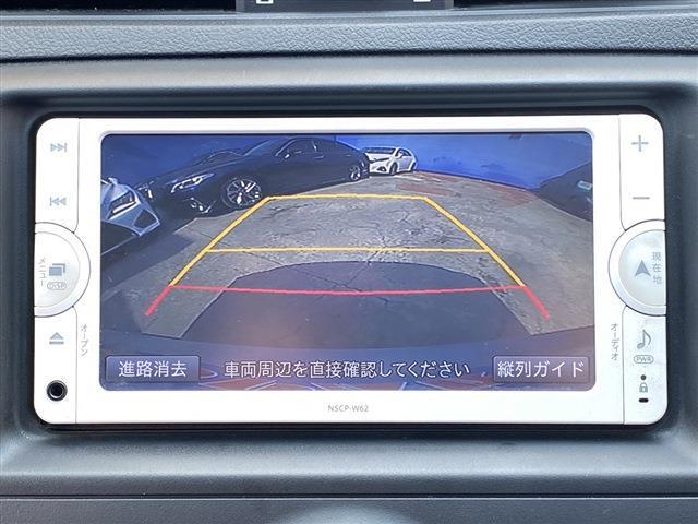 こちらのお車にはディーラーナビ地デジ・バックカメラ・CD・ブルートゥース・ETC・フォグ・HIDライト・スマートキー・パワーシート・本革巻ステアリング・マニュアルモード・16アルミが装備！