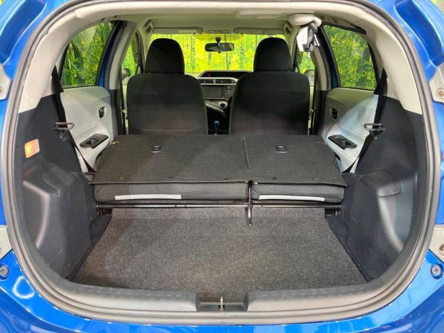 普段のお買い物や通勤、送迎等に十分な荷室スペースを確保しております。セカンドシートを倒すと、大きな荷物の積載も可能です♪
