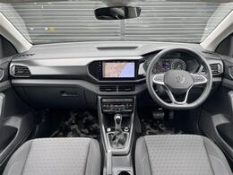 LIBERALAは、輸入車選びの新たなスタイルを提案するインポート・セレクト・ブランドです。オーナー様となる方がクルマから直接感じる感性を第一にした、最良の一台との出会いをコーディネートいたします。
