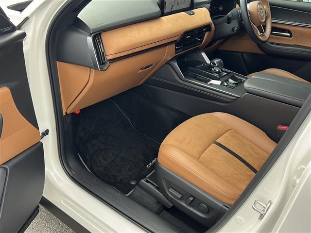 【助手席】『助手席周辺』の画像になります。写真の内容に関してご不明点、ご質問等がございましたらお気軽にガリバー店舗までお問い合わせください。