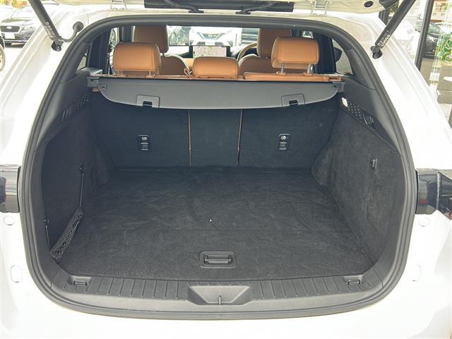 【トランク】『トランク周辺』の画像になります。写真の内容に関してご不明点、ご質問等がございましたらお気軽にガリバー店舗までお問い合わせください。