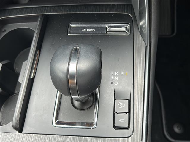 【シフトレバー】『シフトレバー』の画像になります。写真の内容に関してご不明点、ご質問等がございましたらお気軽にガリバー店舗までお問い合わせください。