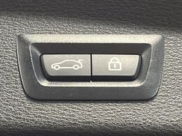 ●電動リアゲート：ワンタッチでリアゲートの開閉ができ、荷物などで両手が塞がっている状態でも簡単に開閉ができる便利機能です。