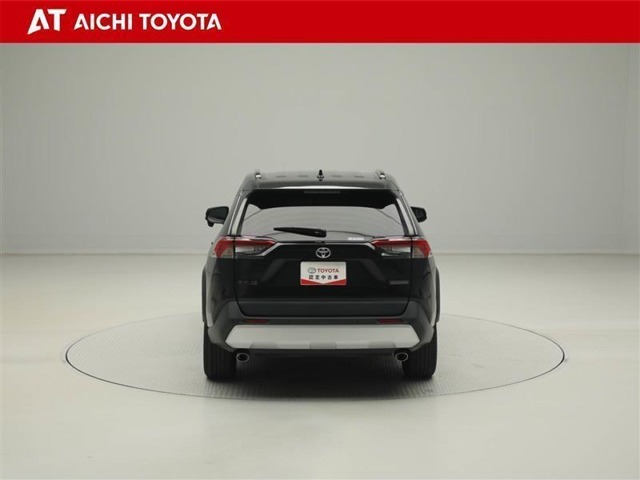 『TOYOTA認定中古車』は「まるごとクリーニング」で綺麗な内外装、「車両検査証」はプロによるチェック、買ってからも安心の「ロングラン保証」、3つの安心安全を標準装備したトヨタのブランドU-Carです