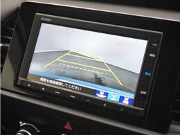◆バックカメラ◆リバースにするだけで映ります、後方の安全確認や、狭い駐車場での車庫入れ、雨の日や夜間など視界の悪い時に便利です！安全にバックする為には欠かせない装備です。