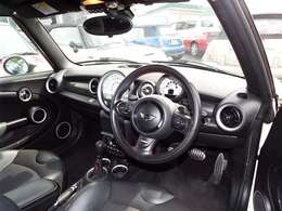 ハーフ革シート