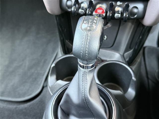 ヘッドライト・ホイール・フロントガラスなど色々な部分コーティングをご用意しております！