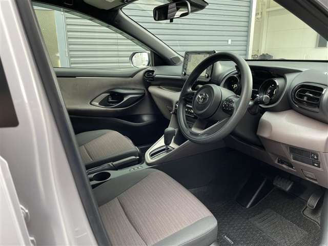 見通しのよいすっきりとした視界で、誰でも運転しやすいです。運転のしやすさは疲れにくさにも繋がりますよ♪