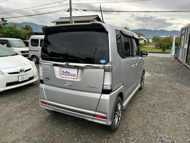 中古車販売　オーシャンデザイン山梨甲府店　〒400-0836　山梨県甲府市小瀬町1130-1　TEL：055-298-6227　FAX：055-242-6784