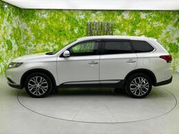 WECARSの在庫ページをご覧いただき誠にありがとうございます！WECARSは「お客様第一」をモットーにお客様のカーライフを全力でサポートいたします！