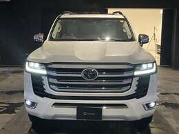 私たちは、お客様のこだわりに合った“世界にひとつ”だけの特別な車をご提案します。ジースクエア=車のあるライフスタイルを演出するセレクトショップです。