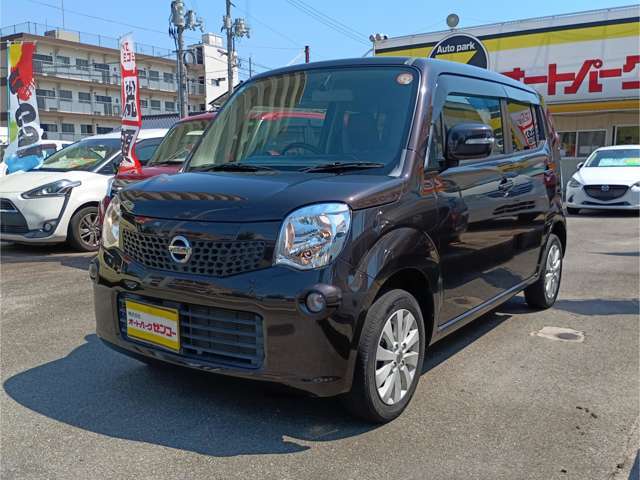 左フロントインパネ先に修復跡がございますが、走行には異常ございません。もちろんきれいに修復済みです。