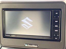 【純正ナビ】人気の純正ナビを装備。オーディオ機能も充実しており、Bluetooth接続すればお持ちのスマホやMP3プレイヤーの音楽を再生可能！毎日の運転がさらに楽しくなります！！