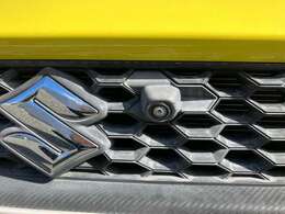 【全方位カメラ】車を真上から見たように映し出し、周囲の状況をしっかり確認！駐車や狭い道も安心して運転できます♪