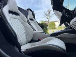 この度は数ある販売店の中よりカーセンサー掲載ページをご覧いただきまして誠に有難う御座います。ゆっくりとご覧ください。