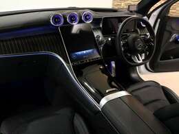 GLC43専用AMGエクステリア(ナイトパッケージ含む)に専用20インチアルミホイール、