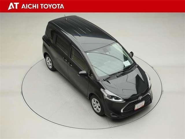 両側パワースライドドア付きだから、狭い駐車スペースなどでの乗り降りラクラク♪小さなお子さまのいるご家庭には嬉しい装備です。