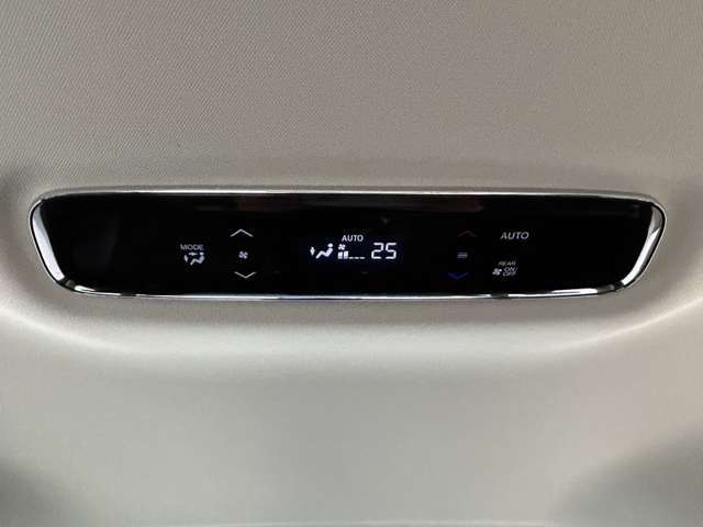 店舗にて現車の確認も頂けますので、お電話で在庫のご確認の上是非ご来店くださいませ！！！