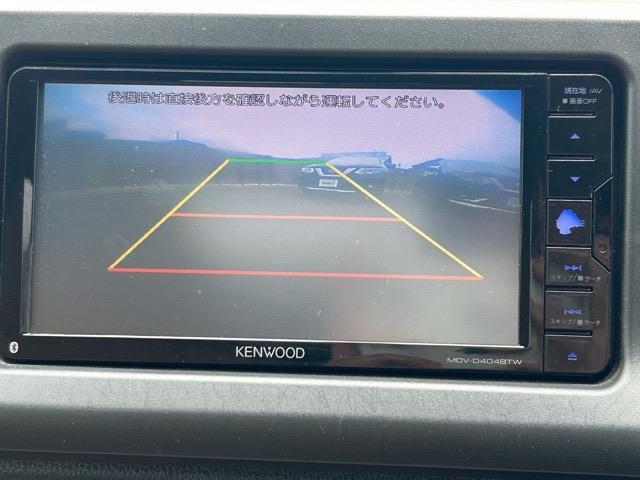 【バックカメラ】便利なバックカメラ装備で安全確認を頂けます。駐車が苦手な方にもオススメな便利機能です♪
