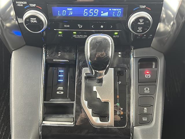 【マニュアルモード付きAT】エンジンを機械任せではなく「自分自身で積極的にコントロールしたい！」という、運転好きのための機能が付いたシフトです！
