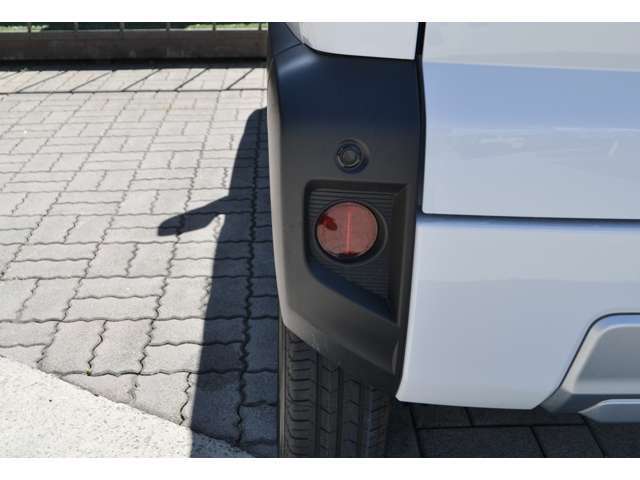 車のことがわからなくても大丈夫！専門知識と誠意ある対応で、お客様にとってわかりやすく、安心できる接客を徹底しています。