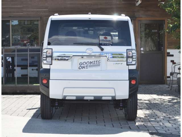 陸運局認定の整備工場を完備、日頃のメンテンスのご相談も国家整備資格を持った整備士や知識豊富な専門スタッフがお話させていただきます。