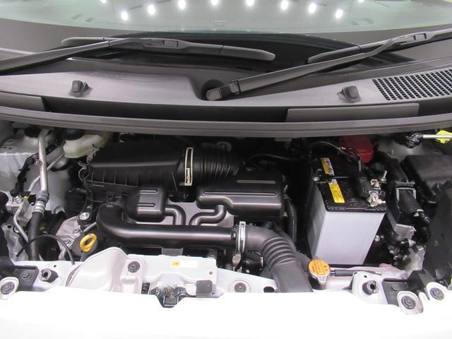 たとえばダイハツのお店にある、たくさんのスマアシ搭載車は、正常に作動する事をしっかり確認します。