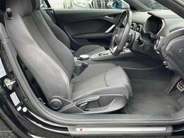 安心の全車保証付き！（※部分保証、国産車は納車後3ヶ月、輸入車は納車後1ヶ月の保証期間となります）。その他長期保証(有償)もご用意しております！※長期保証を付帯できる車両には条件がございます。