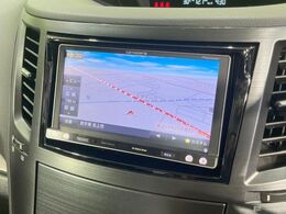 【ナビゲーション】目的地までしっかり案内してくれる使いやすいナビ。Bluetooth接続すればお持ちのスマホやMP3プレイヤーの音楽を再生可能！毎日の運転がさらに楽しくなります！！