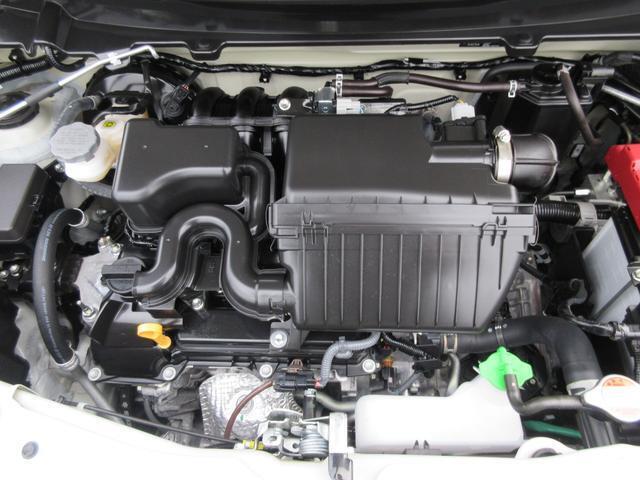 エンジンルーム！このようになっております！整備に関しても工場完備なので購入後も全面的にバックアップしておりますので安心ですよ！気になることがあればお気軽にお申し付けくださいね！
