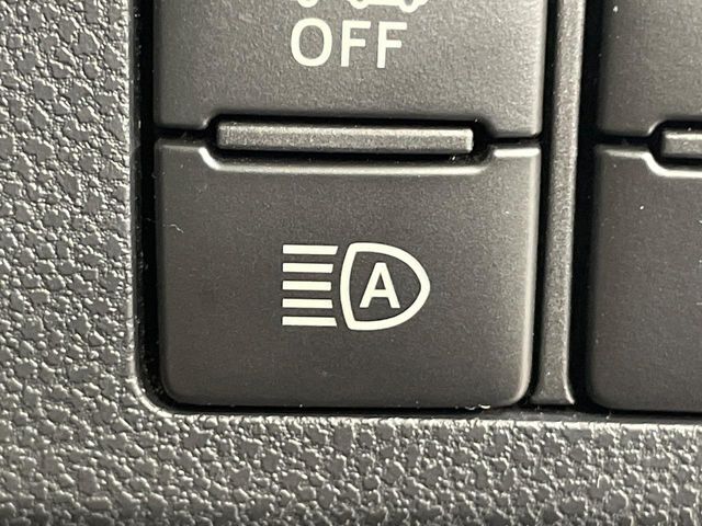 【オートハイビーム】夜間の安全走行に役立つ便利な機能！先行車や対向車を検知し、ハイビームとロービームを切り替えてくれます♪