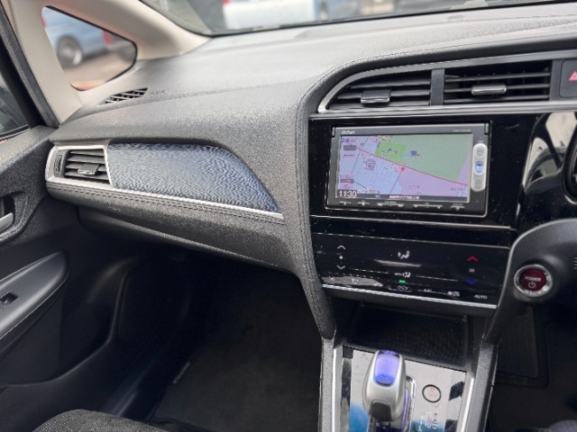 Honda認定中古車は3つの安心をお約束◎1.【Hondaのプロが整備した安心】2.【第三者機関チェックした安心】3.【購入後もHondaが保証する安心】ディーラークオリティーをご提供いたします☆