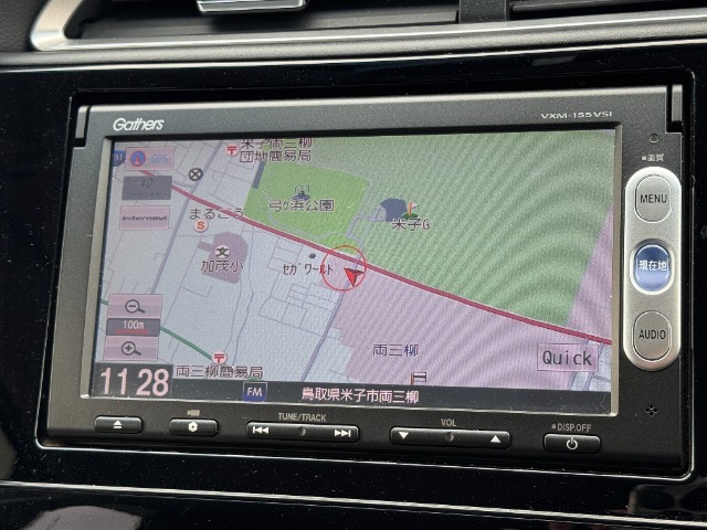 Honda純正7インチメモリーナビを装着しております◎普通のカーナビでは把握できない多彩な情報をご提供するHonda独自の【通信型ナビ】です☆通信費はHondaが負担致しますので無料でご利用頂けます♪