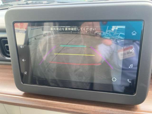 バックカメラ付きです。
