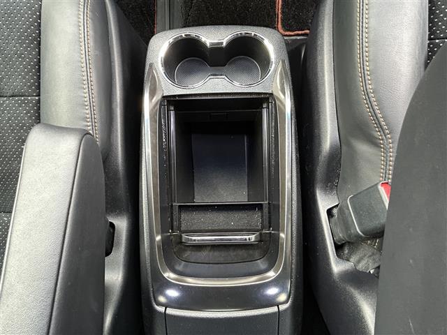 ◆気になる車はこちらの番号にお問い合わせください！なお、お電話での在庫の取り置きはできません。ご来場の際は、商談が重なる事が増えていますので事前に在庫有無をご確認ください！！◆