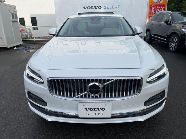全国のVOLVOからお取り寄せが可能※！遠方の店舗に展示してあるクルマが気になる場合も、最寄りの店舗でご購入ただくことが可能です！是非私たちに要望をお聞かせください！※別途費用